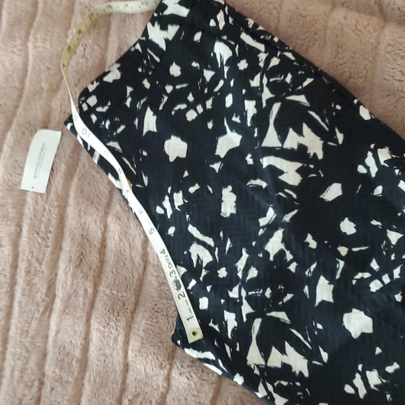 Black and White Patterned Pants - Picture 7 of 7